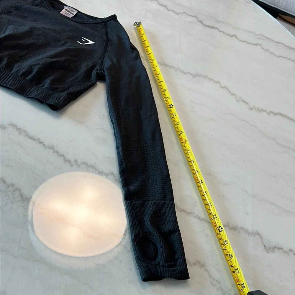 Black Gymshark Long Sleeve Crop Top - Picture 3 of 9